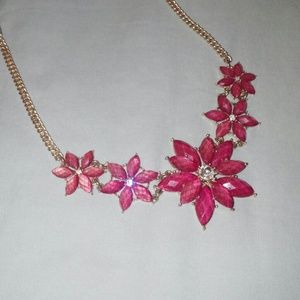 Statement necklace